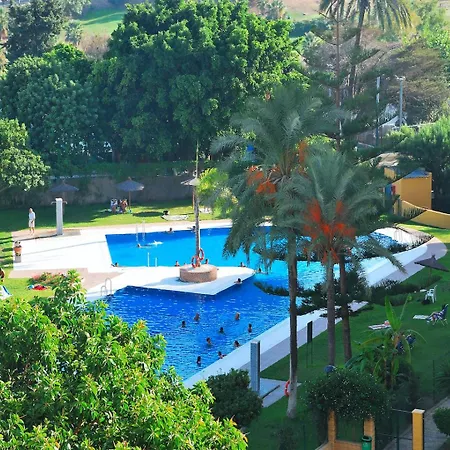 La Colina & Pool *